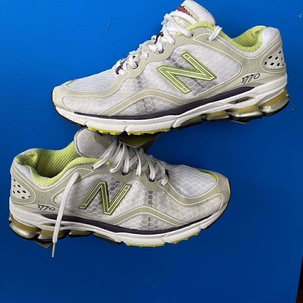New Balance Womens 1770 Running Course Shoes in Grey/Green/White size 11